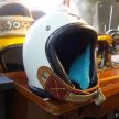 Mesin jahit lama Singer, duit dalam poket RM7 dan bara semangat anak muda – ini cerita Suzzy Helmet