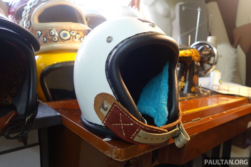 Mesin jahit lama Singer, duit dalam poket RM7 dan bara semangat anak muda – ini cerita Suzzy Helmet 834242