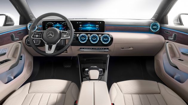 Mercedes-Benz A-Class Sedan V177 – lebih perincian
