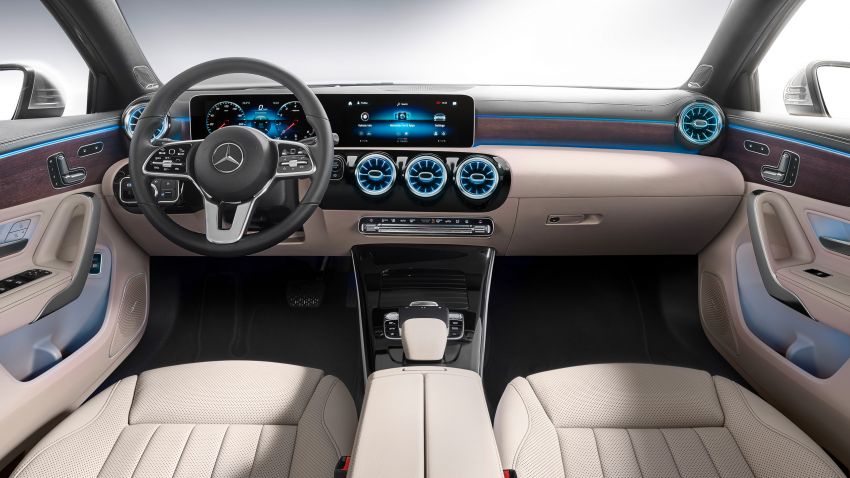 Mercedes-Benz A-Class Sedan V177 akhirnya muncul 843402