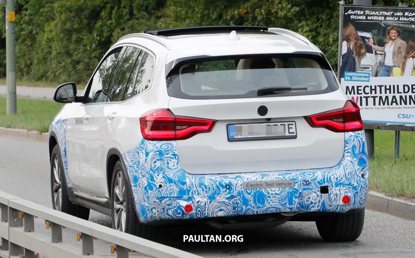 SPYSHOTS: BMW iX3 spotted road-testing again 856650