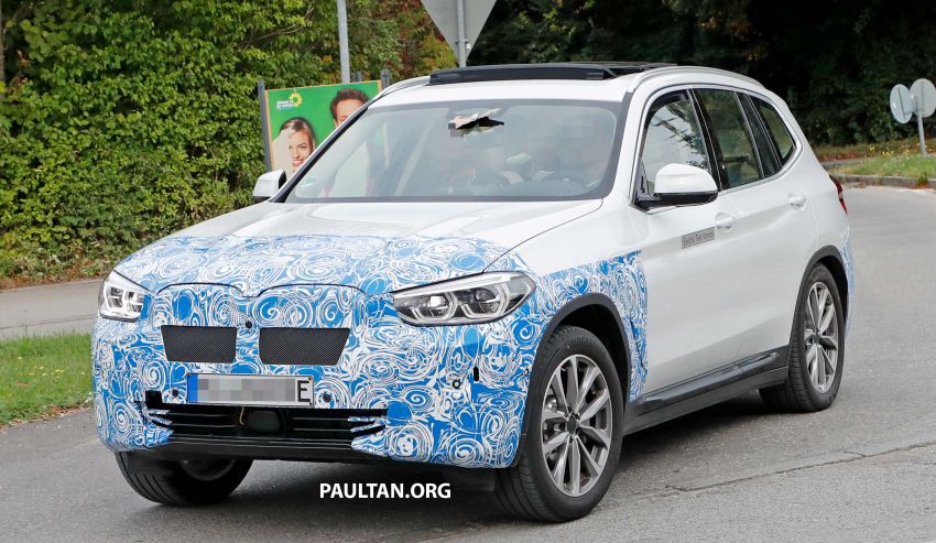 SPYSHOTS: BMW iX3 spotted road-testing again 856643