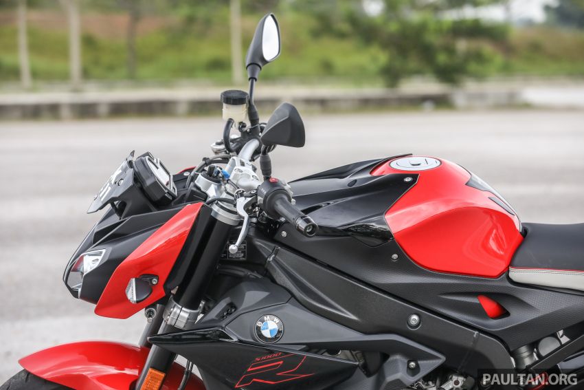 REVIEW: BMW S1000RR vs S1000R vs S1000XR – which four-cylinder Motorrad is the one for you? 846336