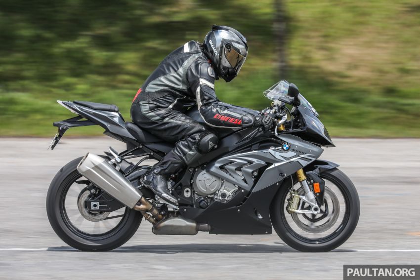 REVIEW: BMW S1000RR vs S1000R vs S1000XR – which four-cylinder Motorrad is the one for you? 846309
