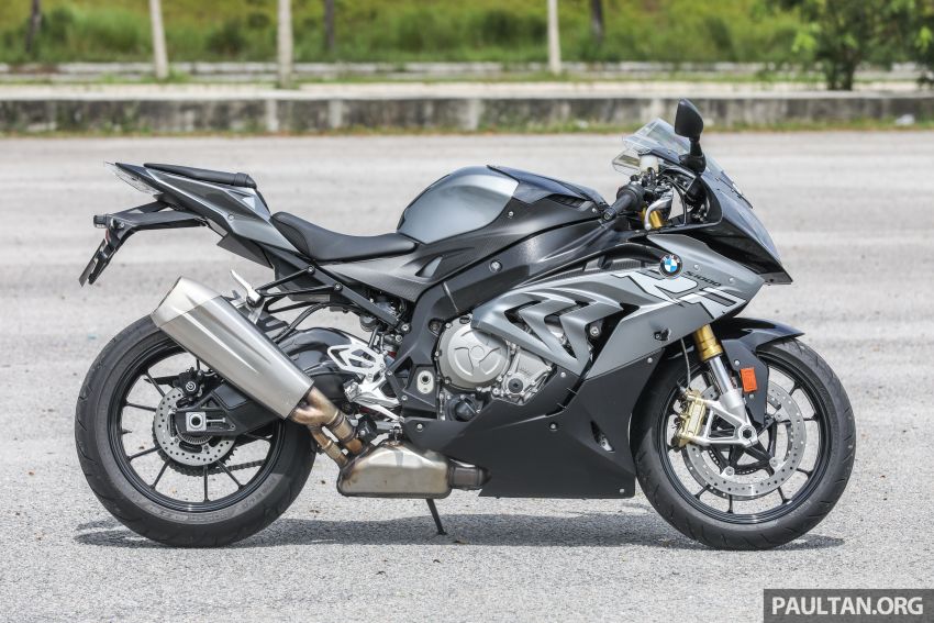 REVIEW: BMW S1000RR vs S1000R vs S1000XR – which four-cylinder Motorrad is the one for you? 846254