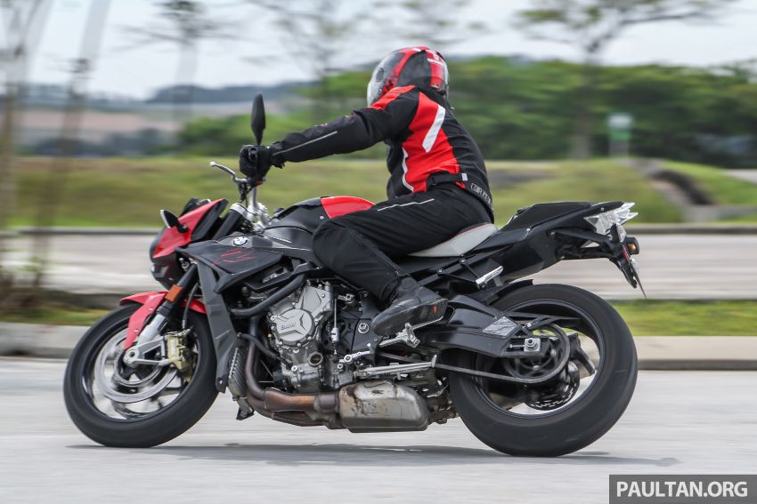 REVIEW: BMW S1000RR vs S1000R vs S1000XR – which four-cylinder Motorrad is the one for you? 846428