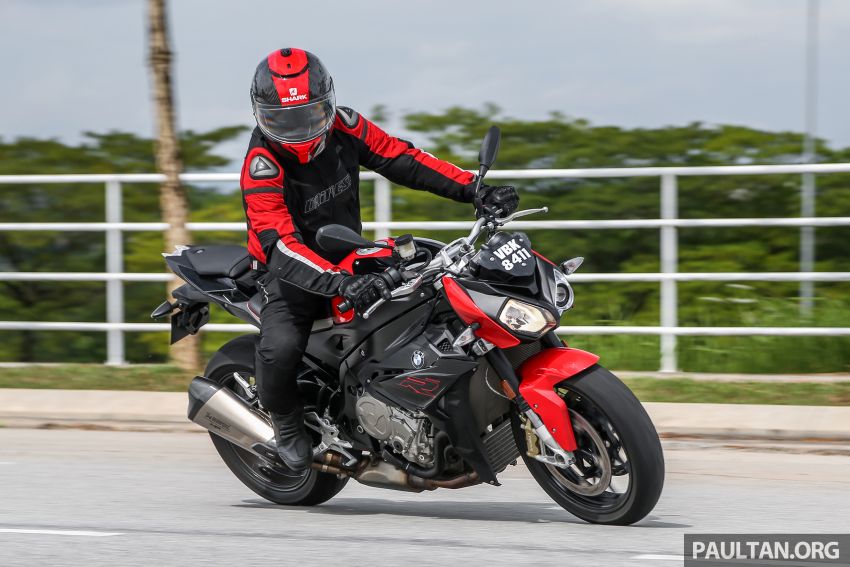 REVIEW: BMW S1000RR vs S1000R vs S1000XR – which four-cylinder Motorrad is the one for you? 846421