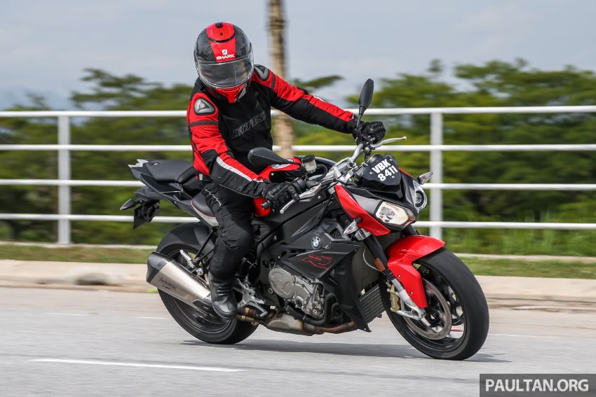 REVIEW: BMW S1000RR vs S1000R vs S1000XR – which four-cylinder Motorrad is the one for you? 846423