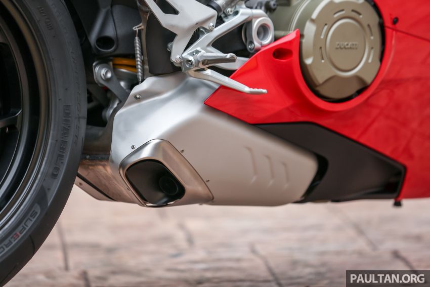 FIRST RIDE: 2018 Ducati Panigale V4 S – welcome to the new world, but is four pots better than two? 851507