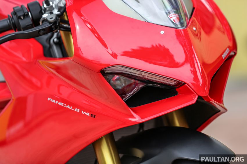 FIRST RIDE: 2018 Ducati Panigale V4 S – welcome to the new world, but is four pots better than two? 851518