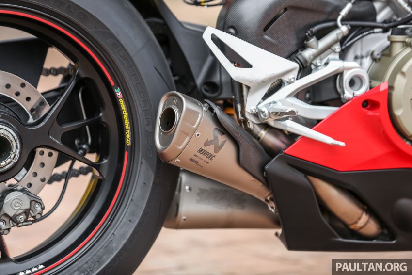 FIRST RIDE: 2018 Ducati Panigale V4 S – welcome to the new world, but is four pots better than two? 851527