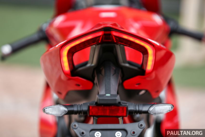 FIRST RIDE: 2018 Ducati Panigale V4 S – welcome to the new world, but is four pots better than two? 851531
