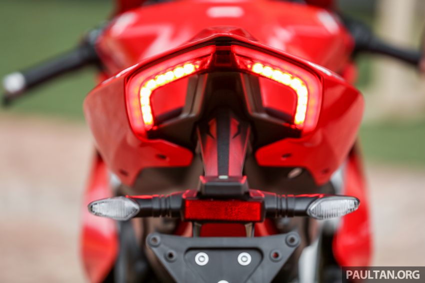 FIRST RIDE: 2018 Ducati Panigale V4 S – welcome to the new world, but is four pots better than two? 851532