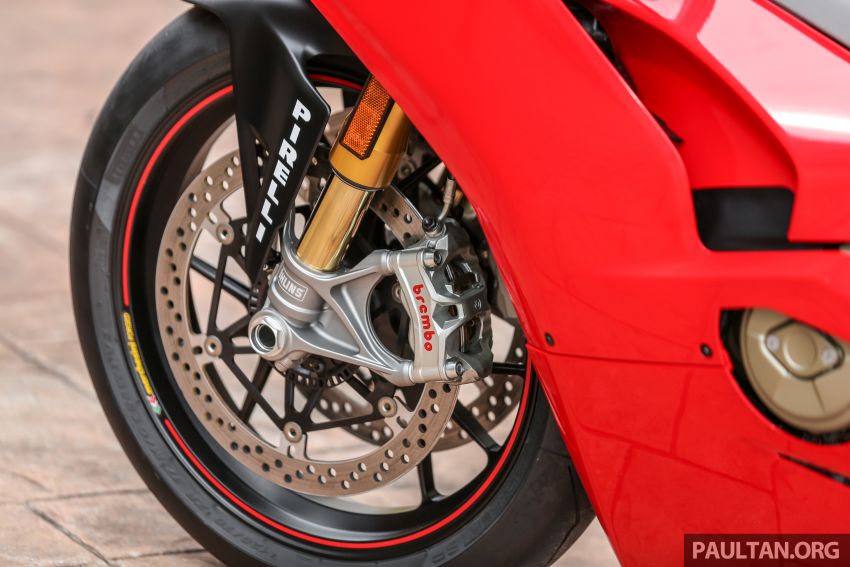 FIRST RIDE: 2018 Ducati Panigale V4 S – welcome to the new world, but is four pots better than two? 851545