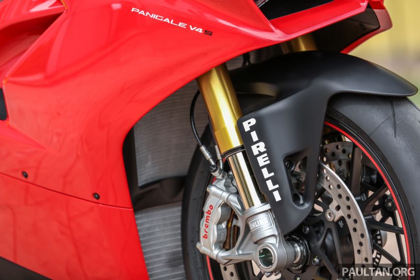 FIRST RIDE: 2018 Ducati Panigale V4 S – welcome to the new world, but is four pots better than two? 851515