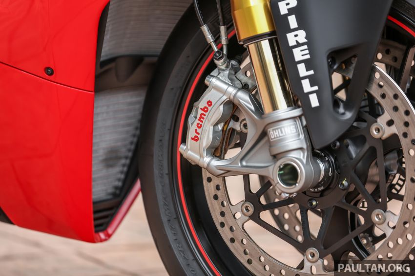 FIRST RIDE: 2018 Ducati Panigale V4 S – welcome to the new world, but is four pots better than two? 851516