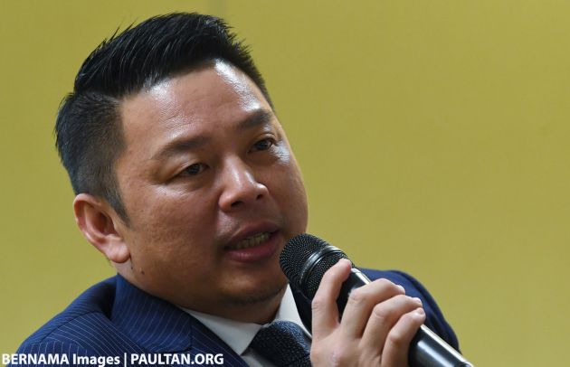 MITI minister asks for proof of recond car AP abuse, will ‘ketuk kepala’ of offenders and ‘tangkap’ them