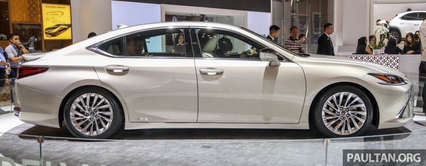 GIIAS 2018: New Lexus ES 300h launched in Indonesia Image #846540