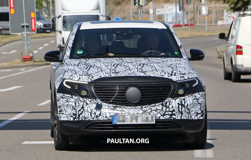 Mercedes-Benz EQC completes final round of hot weather testing, interior partially shown in spyshots 852906
