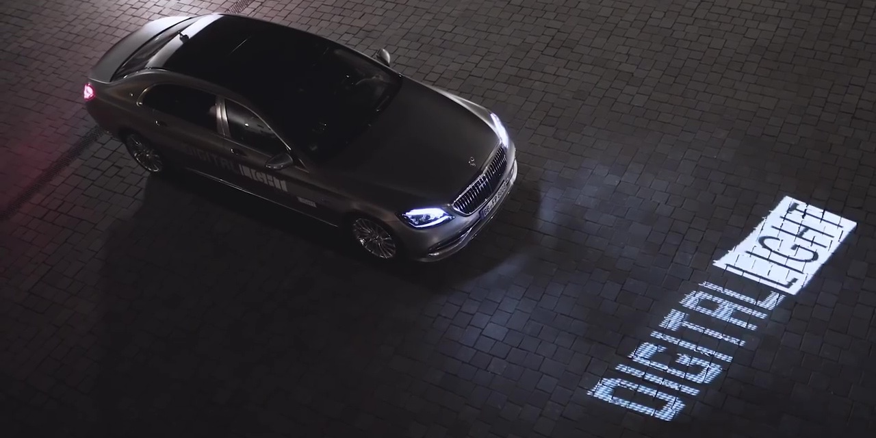 VIDEO: Mercedes-Benz Digital Light 'talks' to people 