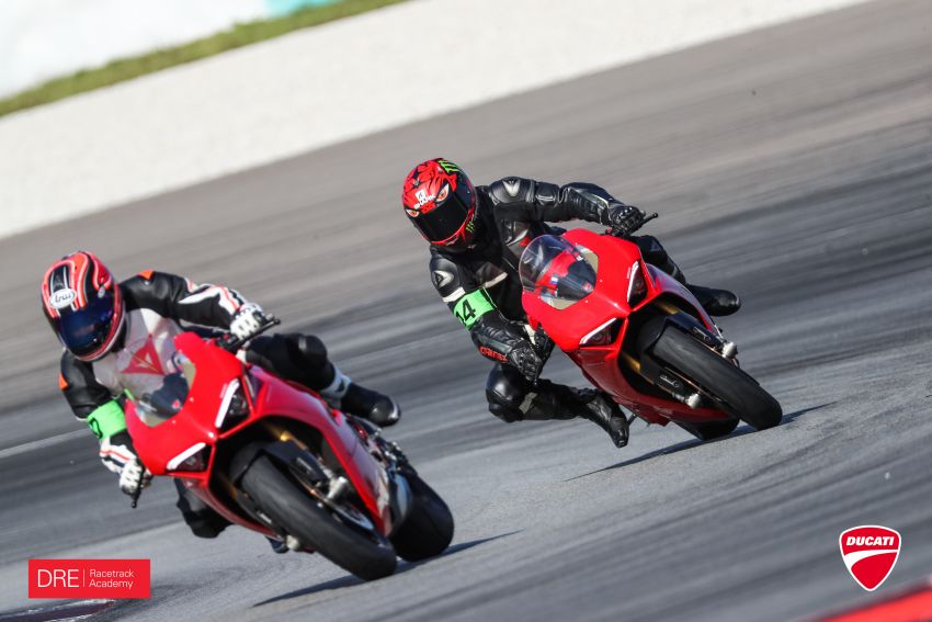 FIRST RIDE: 2018 Ducati Panigale V4 S – welcome to the new world, but is four pots better than two? 851556