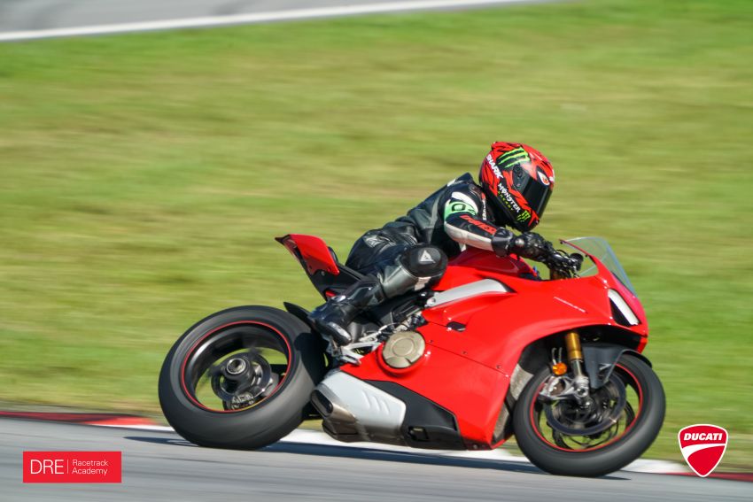 FIRST RIDE: 2018 Ducati Panigale V4 S – welcome to the new world, but is four pots better than two? 851554