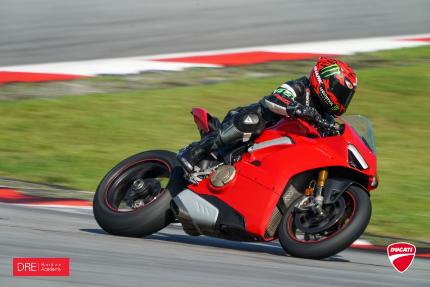 FIRST RIDE: 2018 Ducati Panigale V4 S – welcome to the new world, but is four pots better than two? 851553
