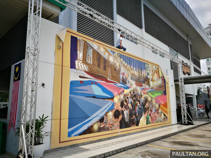 Petronas unveils <em>Cerita Kita</em> murals by MARA art students for National Day, Malaysia Day celebrations 855502