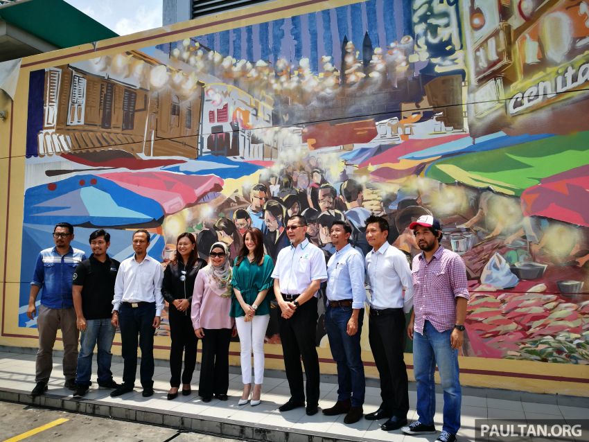 Petronas unveils <em>Cerita Kita</em> murals by MARA art students for National Day, Malaysia Day celebrations 855501