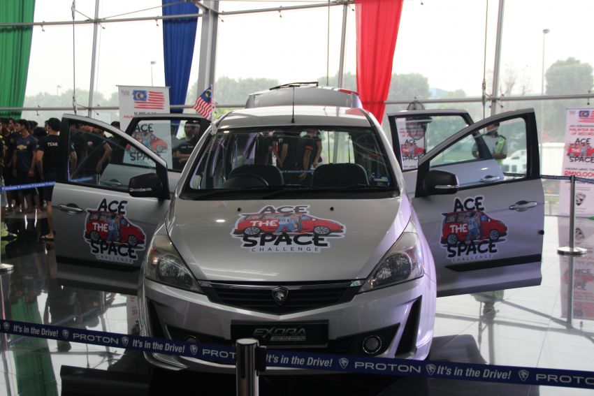 Proton Ace the Space contest winners set new Malaysian record for most people inside an MPV 852992
