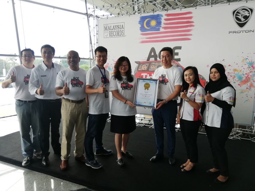 Proton Ace the Space contest winners set new Malaysian record for most people inside an MPV 852994