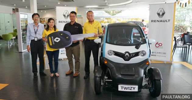 Renault ‘Buy & Win’ grand prize winner nets a Twizy