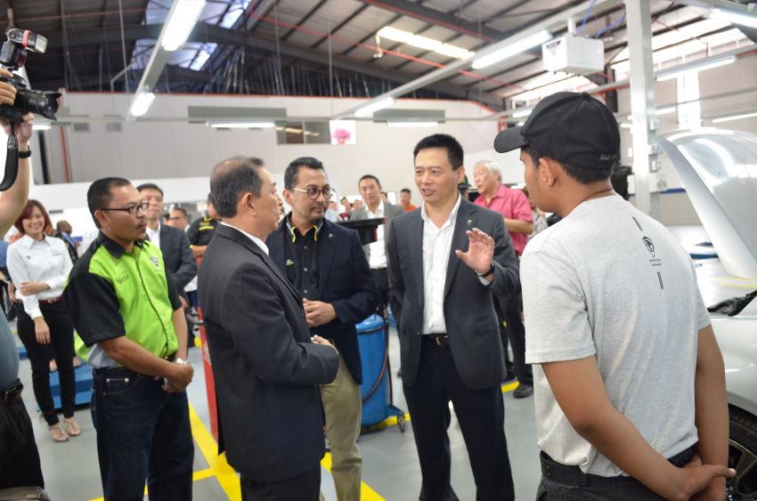 Proton opens new 4S centre in Jalan Kebun, Klang 847446