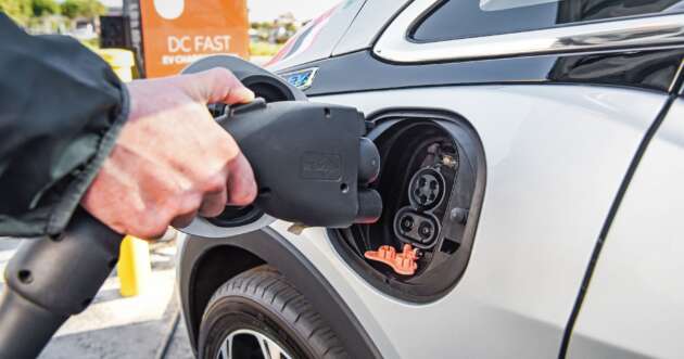 Confirmed: UK to ban petrol, diesel car sales in 2030