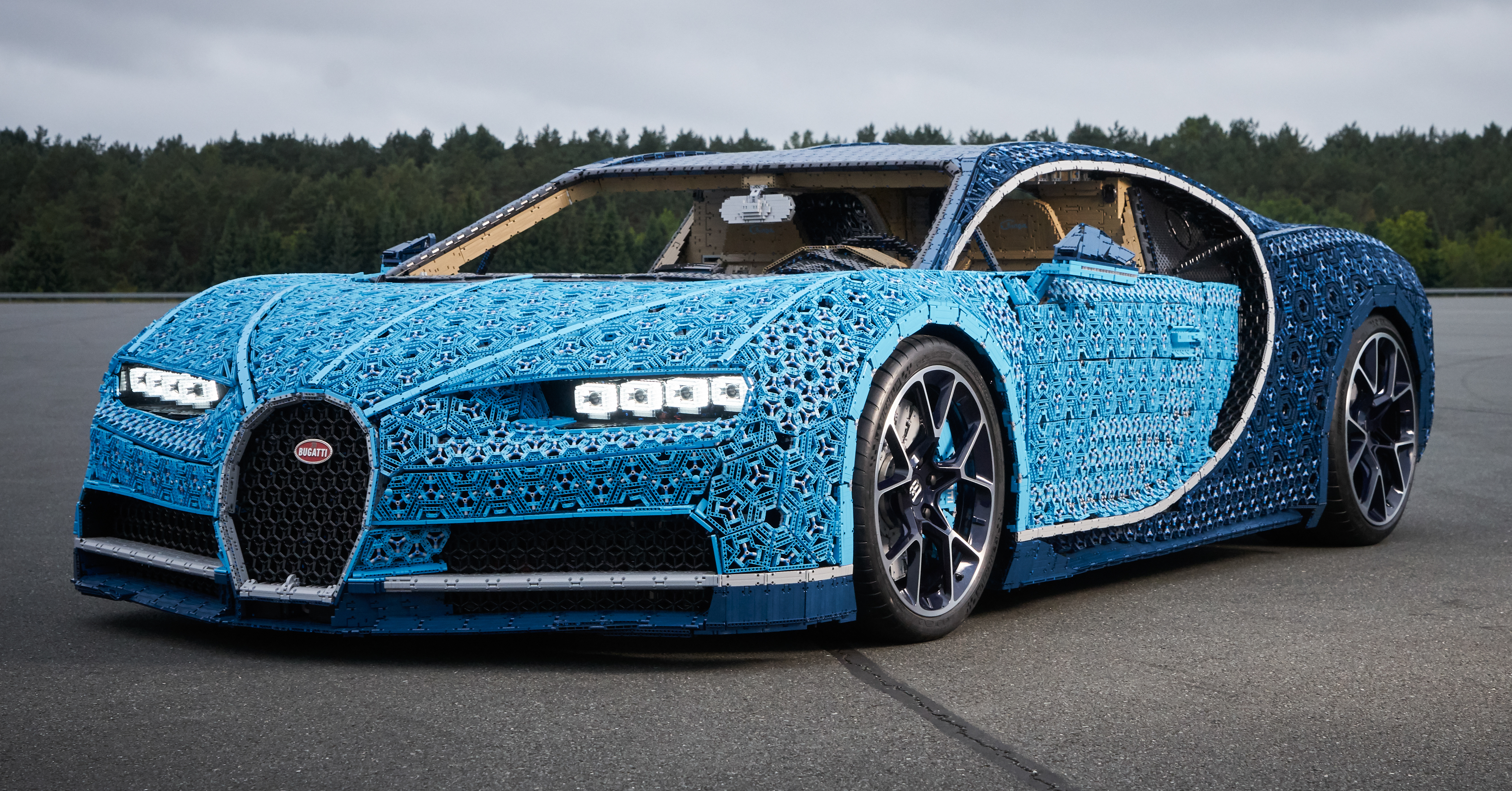 Lego built epic, life-sized Bugatti Chiron that drives! - paultan.org