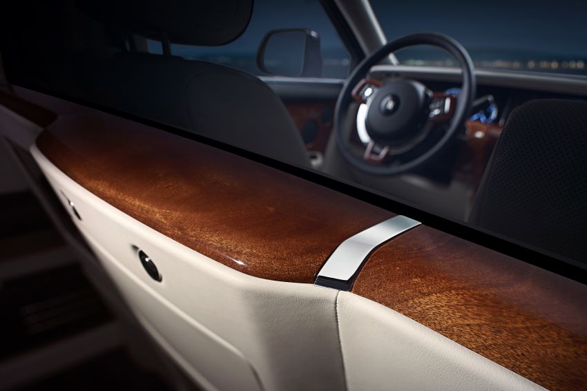 Rolls-Royce introduces Privacy Suite for the Extended Wheelbase Phantom – it’s a soundproof rear cabin! 857174