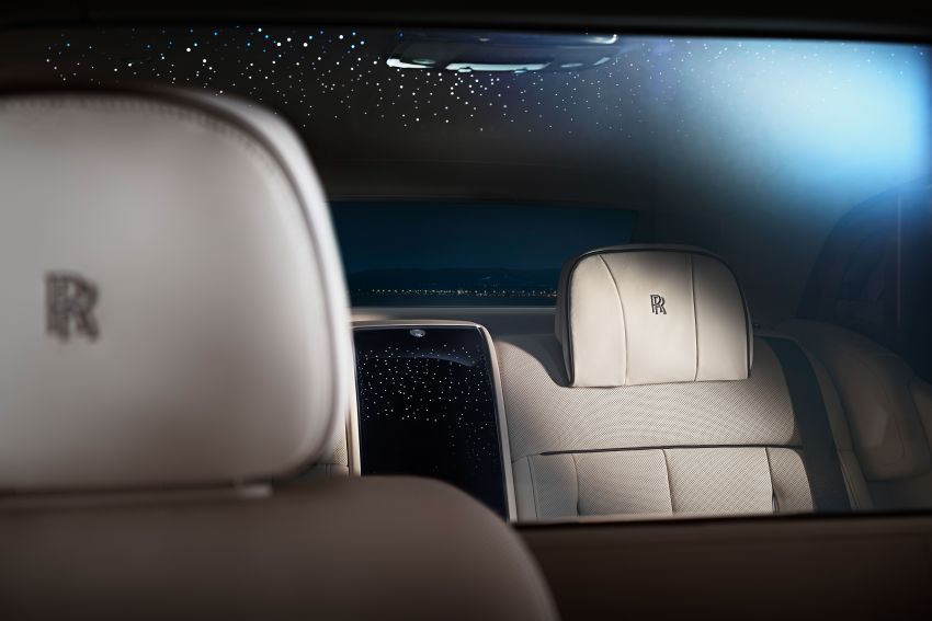 Rolls-Royce introduces Privacy Suite for the Extended Wheelbase Phantom – it’s a soundproof rear cabin! 857186