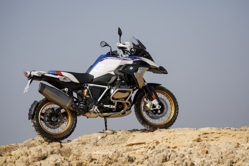 2019 BMW Motorrad R 1250 GS and R 1250 RT shown 861984