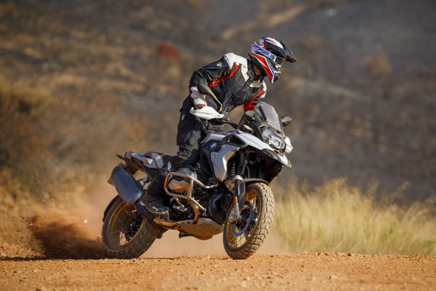 2019 BMW Motorrad R 1250 GS and R 1250 RT shown 861992