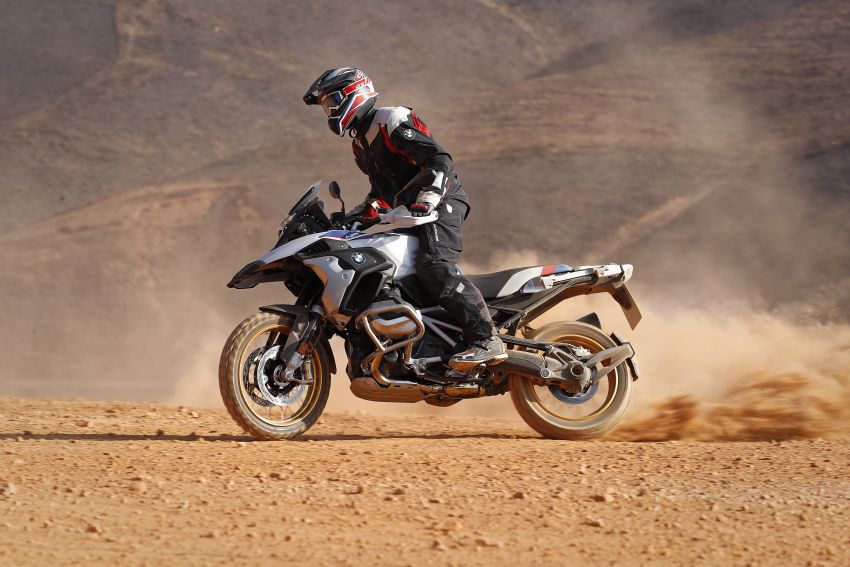 2019 BMW Motorrad R 1250 GS and R 1250 RT shown 861996