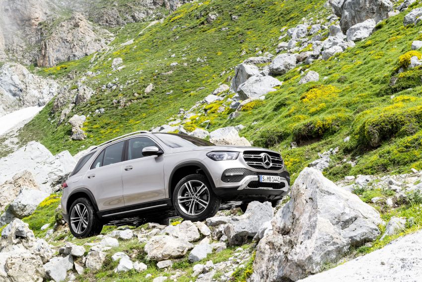V167 Mercedes-Benz GLE debuts with 48V mild hybrid inline-six, MBUX, new styling, E-Active Body Control 859445