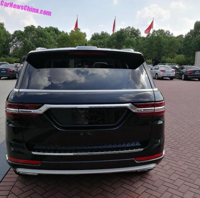 Zotye T900 – Range Rover skin, Porsche & Merc cabin 857777