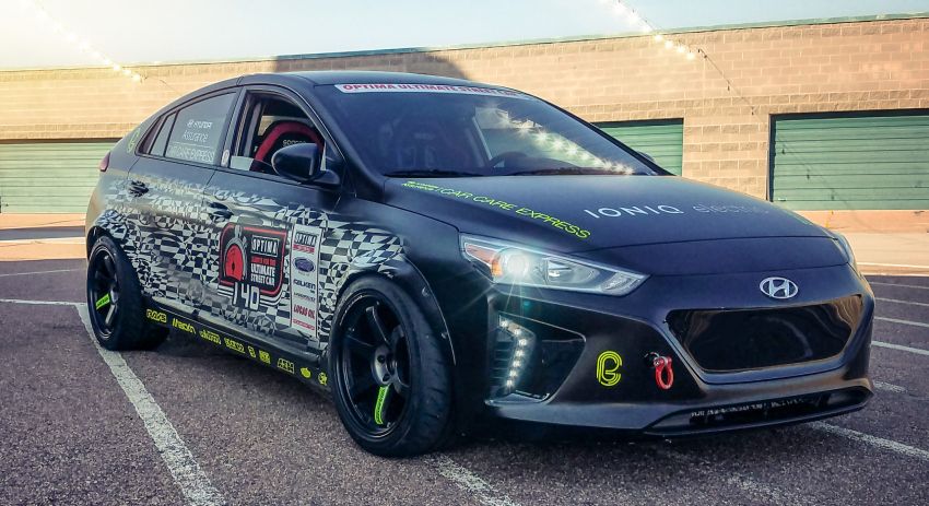 Hyundai mods the Ioniq Electric and Veloster N itself 860278