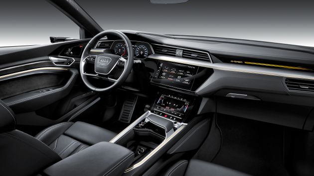 Audi e-tron buat penampilan global – SUV elektrik produksi pertama daripada Audi, kuasa 355 hp/561 Nm