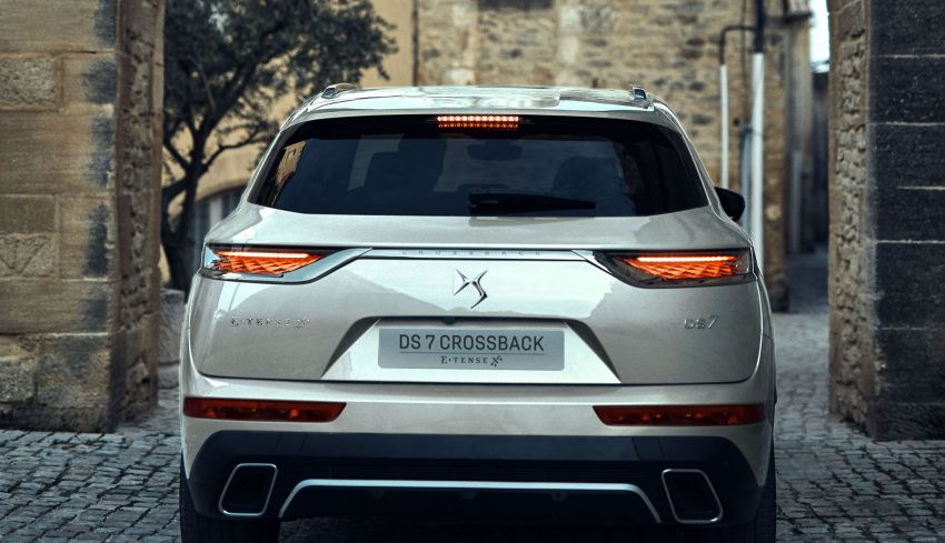 DS7 Crossback E-Tense 4×4 – SUV PHEV with 296 hp 864444