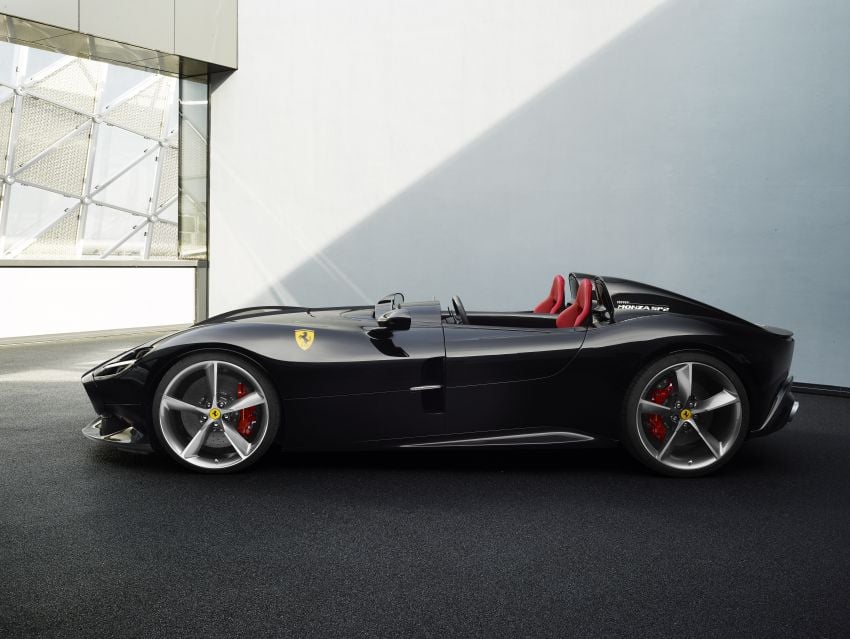 Ferrari Monza SP1, SP2 – Speedster retro dengan enjin V12 6.5L, 809 hp/719 Nm; 0-200 km/j hanya 7.9 saat! 862614