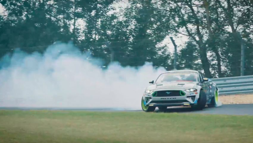 VIDEO: Ford Mustang drifts the entire Nurburgring 865353