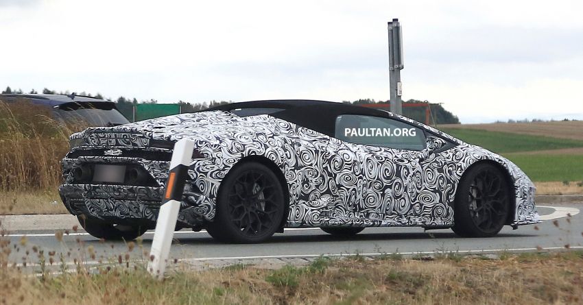 SPIED: Lamborghini Huracan Spyder facelift spotted Image #865600