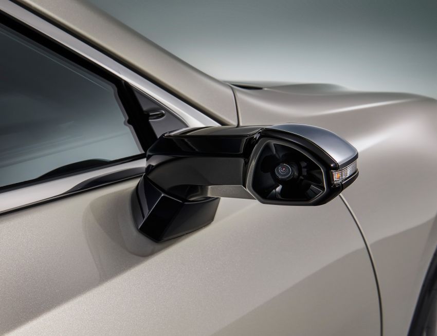 Lexus Digital Outer Mirrors debuts on the new ES in Japan – cameras and screens as wing mirrors 859421