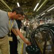 Mazda MX-5 generasi NA pertama siap direstorasi oleh Mazda – kunci kini diserah semula kepada pemilik